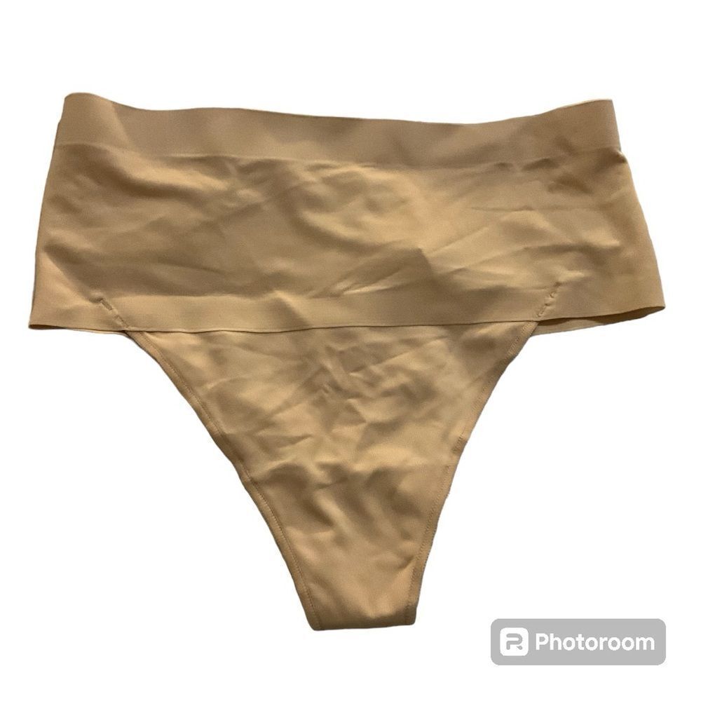 🌼🌼Maidenform thong. NWOT Small🌼🌼